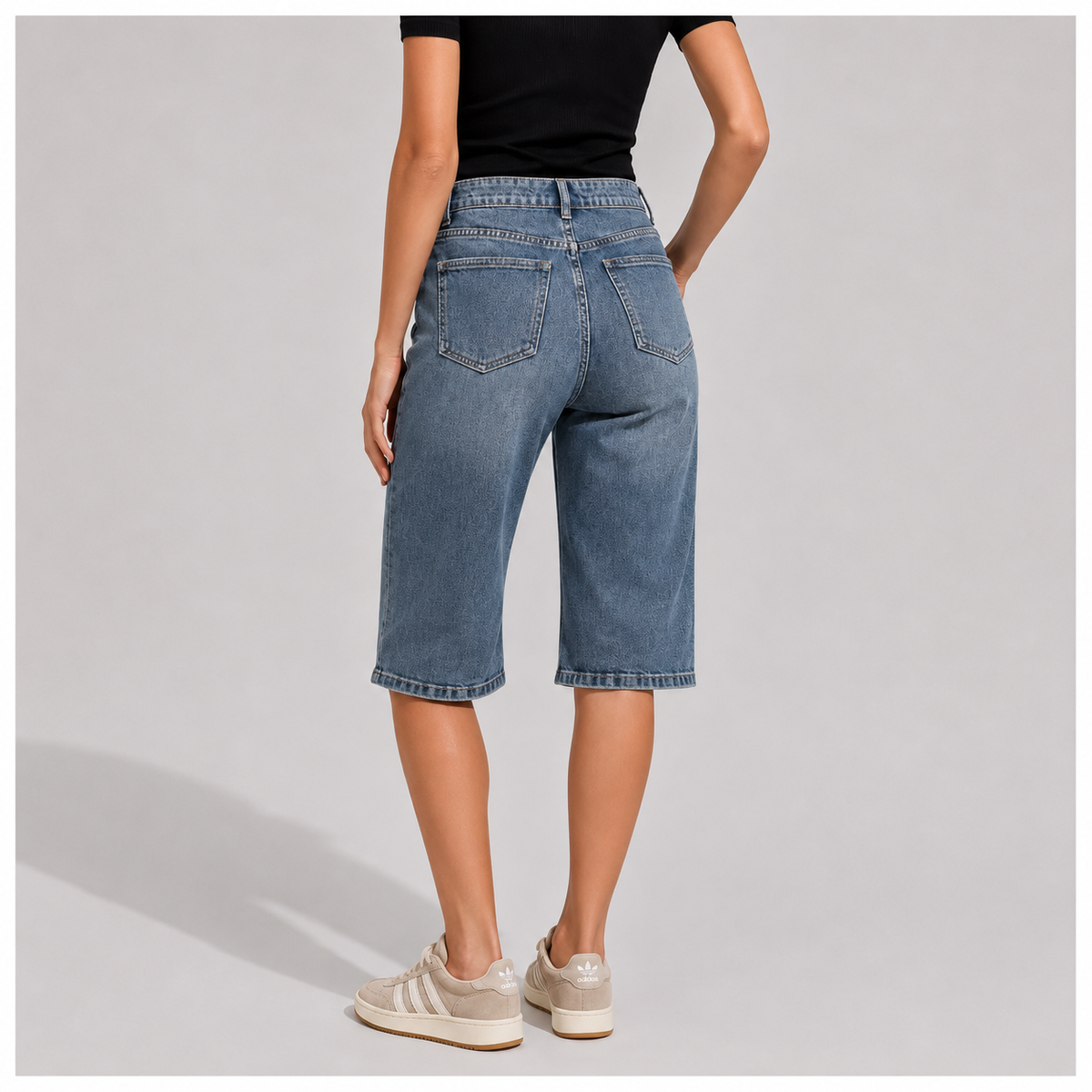 Scarlett | Women’s Bermuda Shorts | Straight Legs Five Pockets Everyday Wear — image 02 — MAREACO