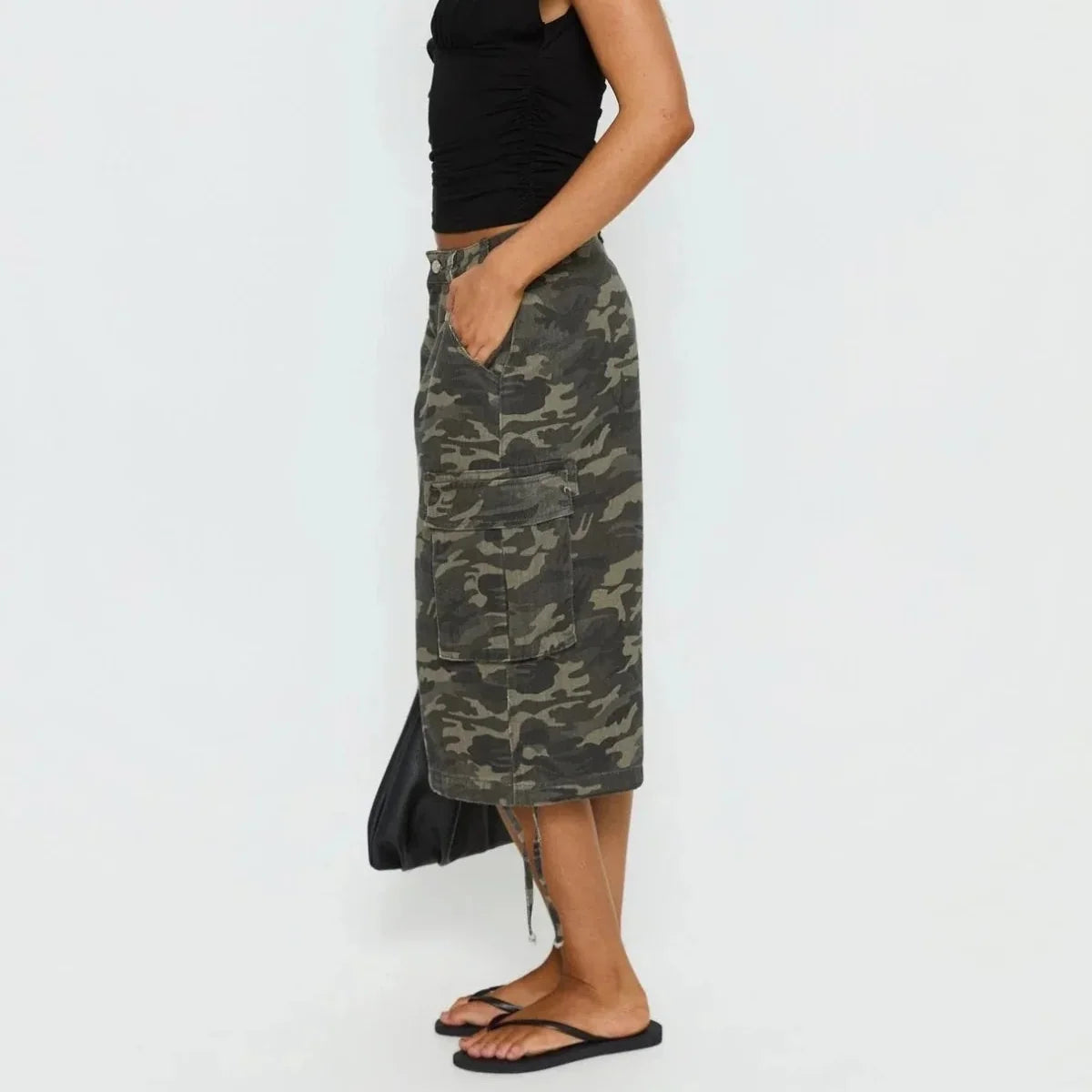 Chloe | Women’s Cargo Shorts | Camouflage Print Large Pockets Everyday Wear — image 02 — MAREACO